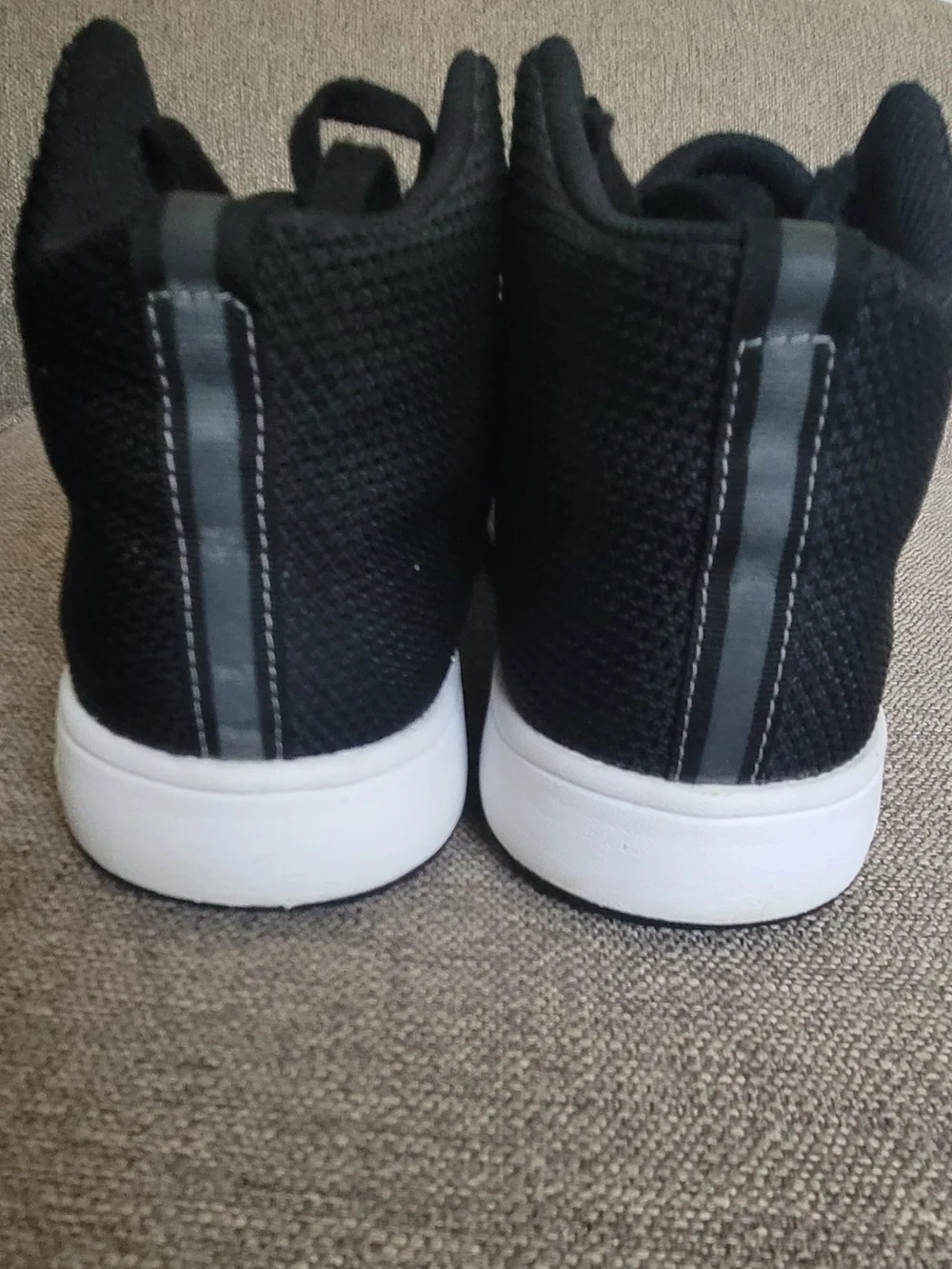 Adidas Originals Veritas Mid Blackout Shoes Size 8